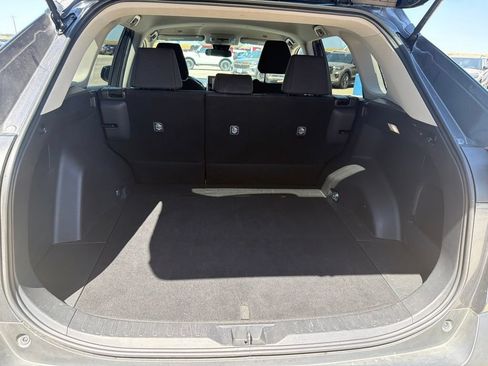 Used 2025 Toyota RAV4 LE AWD/4WD image 29