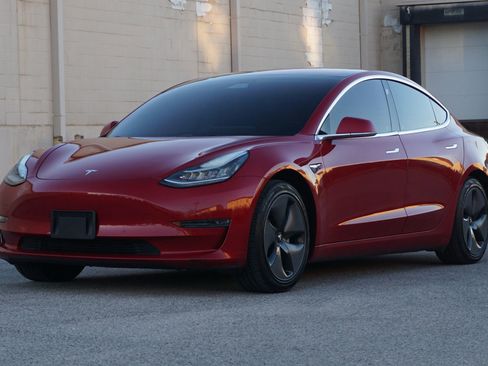 Used 2018 Tesla Model 3 Mid Range image 1