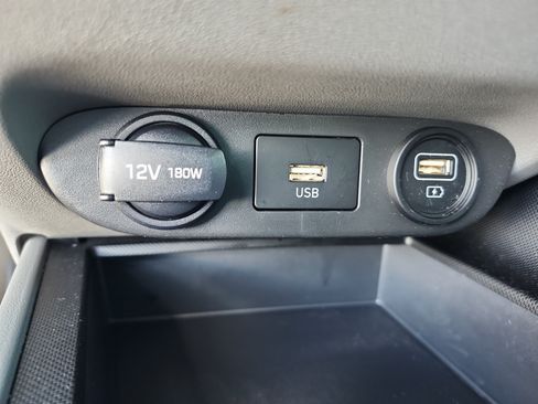 Certified 2023 Hyundai Elantra SE w/ Cargo Package FWD image 22