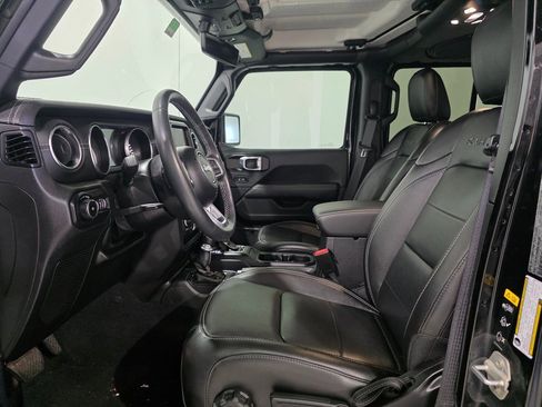 Used 2021 Jeep Wrangler Unlimited Sahara w/ Uconnect 4C Nav & Sound Group image 16