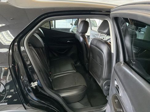 Used 2021 Buick Encore Preferred w/ Safety Package II FWD image 16
