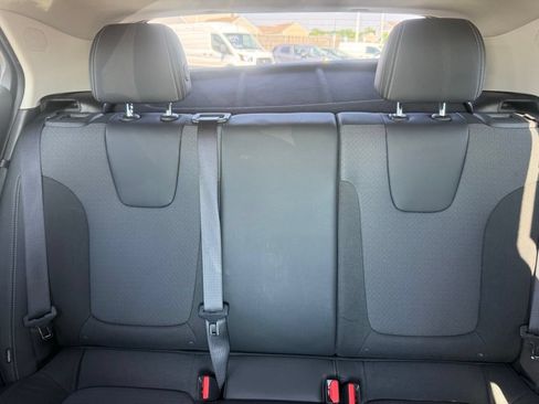 Used 2023 Buick Encore GX Preferred w/ Cold Weather Comfort Package FWD image 37