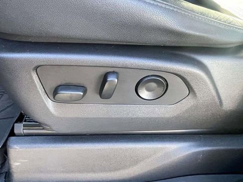 Used 2023 Chevrolet Silverado 1500 ZR2 w/ Technology Package image 15