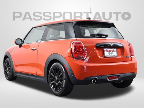 Used 2019 MINI Cooper 2-Door Hardtop w/ Signature Upholstery Package image 6