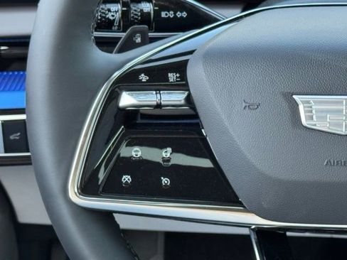 New 2025 Cadillac Optiq Luxury 1 AWD/4WD image 24