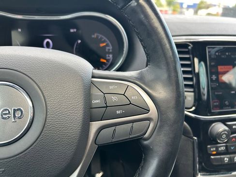 Used 2020 Jeep Grand Cherokee Altitude image 18