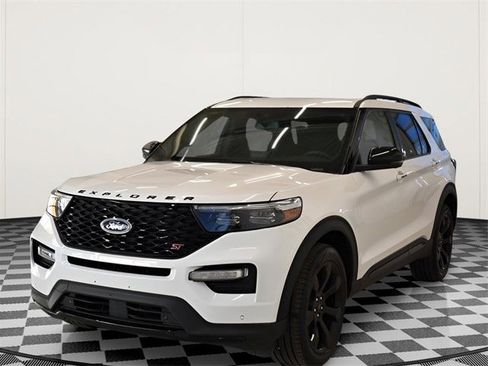 Used 2023 Ford Explorer ST w/ Equipment Group 401A image 9