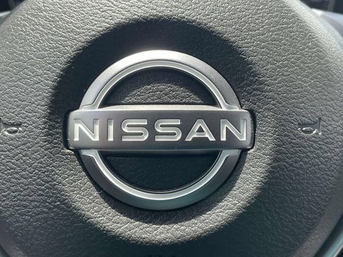 Used 2025 Nissan Sentra SR FWD image 21