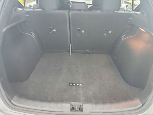 Used 2021 Nissan Kicks SV w/ Exterior Package image 36