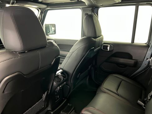New 2026 Jeep Wrangler Unlimited Rubicon AWD/4WD image 19