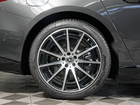 Used 2025 Mercedes-Benz EQS 580 4MATIC Sedan image 11