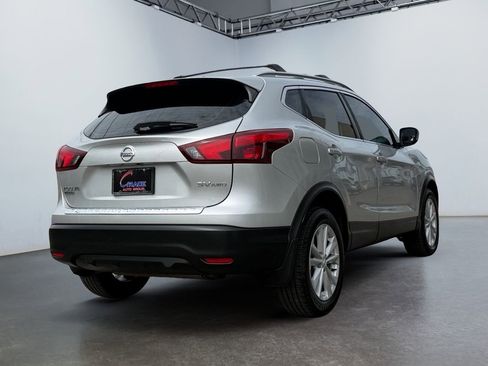 Used 2018 Nissan Rogue Sport SV w/ SV All-Weather Package AWD/4WD image 5