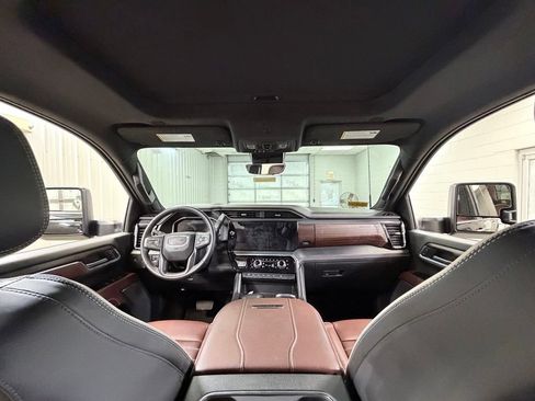 Used 2026 GMC Sierra 2500 Denali Ultimate w/ Max Trailering Package AWD/4WD image 29