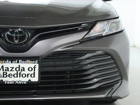 Used 2020 Toyota Camry LE FWD image 7