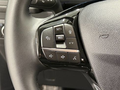 Used 2025 Ford Escape Platinum AWD/4WD image 16