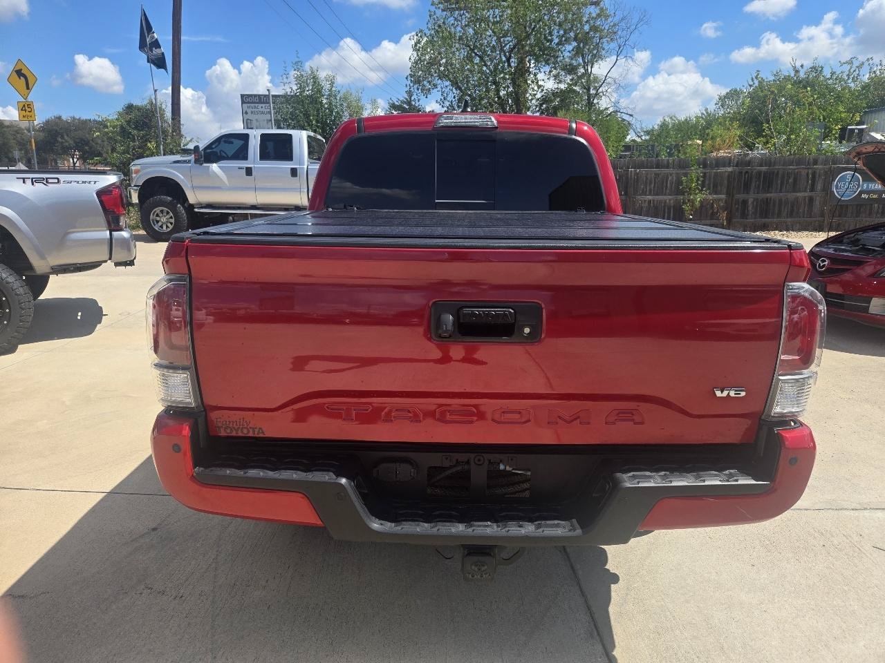 Used 2020 Toyota Tacoma TRD Sport w/ TRD Premium Sport Package RWD image 7