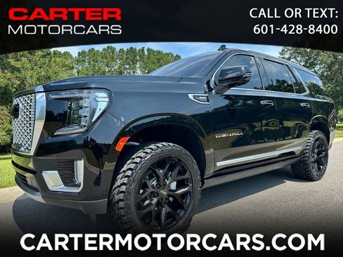 Used 2022 GMC Yukon Denali RWD image 1