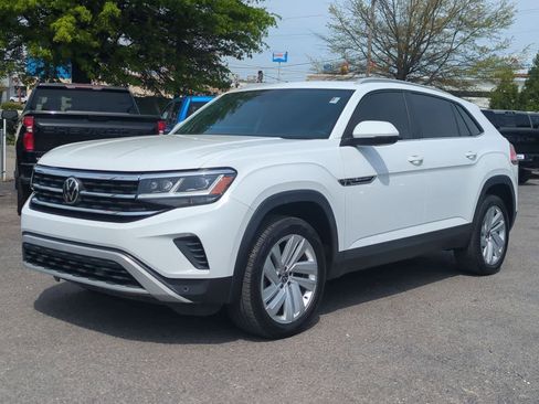 Used 2021 Volkswagen Atlas Cross Sport SE w/ Panoramic Sunroof Package image 4