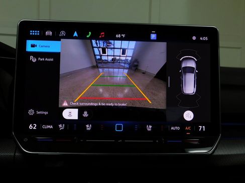 Used 2025 Volkswagen Golf image 56