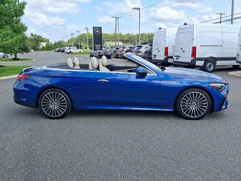 Used 2025 Mercedes-Benz CLE 300 4MATIC Cabriolet image 8