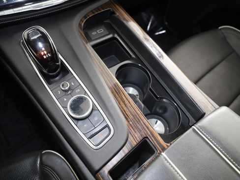 Used 2023 Cadillac Escalade Premium Luxury image 32