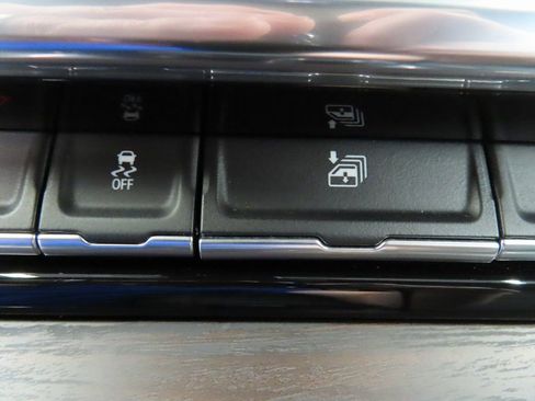 Used 2023 GMC Sierra 1500 SLT w/ SLT Premium Plus Package image 64