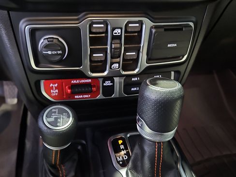 Used 2021 Jeep Gladiator Mojave AWD/4WD image 14