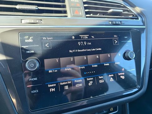 Used 2021 Volkswagen Tiguan SEL Premium R-Line image 22