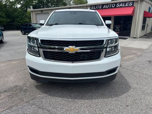 Used 2019 Chevrolet Suburban LT RWD image 4