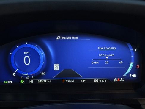 Used 2020 Ford Explorer Platinum w/ Premium Technology Package image 16