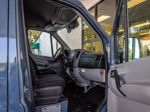 Used 2018 Mercedes-Benz Sprinter 2500 image 41
