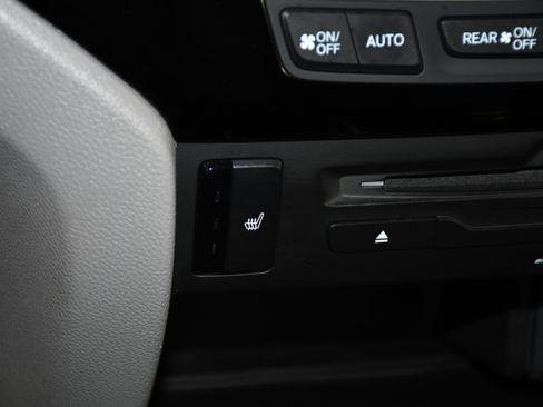 Used 2019 Honda Pilot Touring image 30