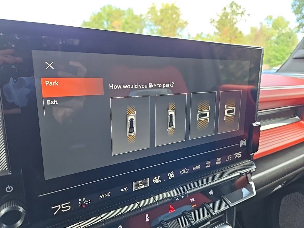 Used 2026 GMC Hummer EV 4x4 Crew Cab w/ Carbon Fiber Edition Package image 35