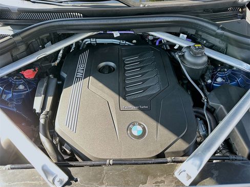 Used 2022 BMW X5 sDrive40i w/ M Sport Package image 31