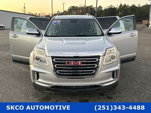 Used 2017 GMC Terrain SLT image 34