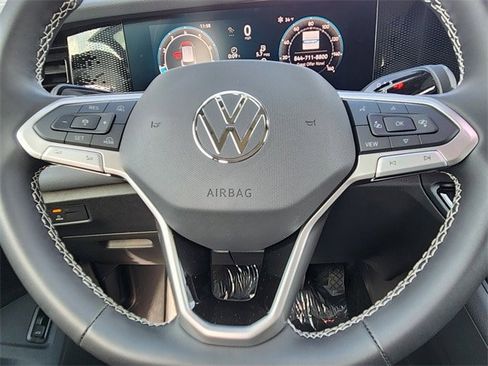 New 2026 Volkswagen Tiguan SE image 25