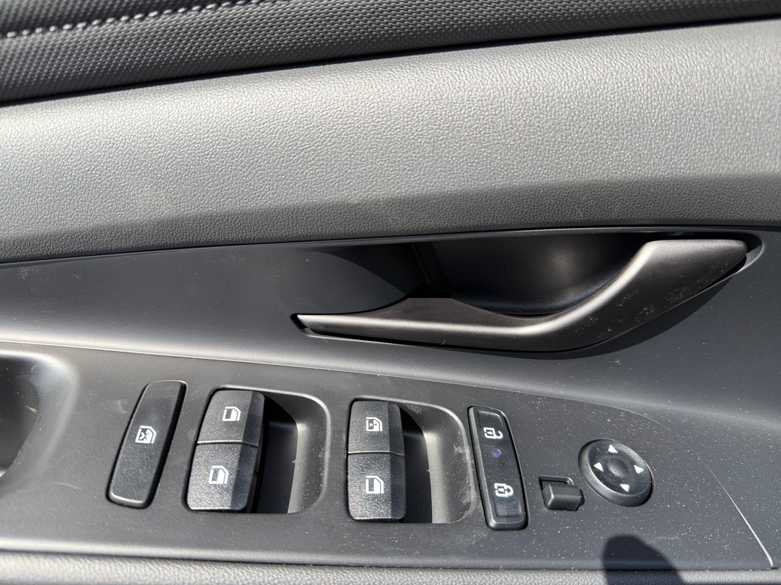 New 2026 Hyundai Elantra SEL FWD image 22