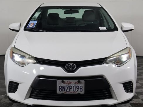 Used 2016 Toyota Corolla LE FWD image 2