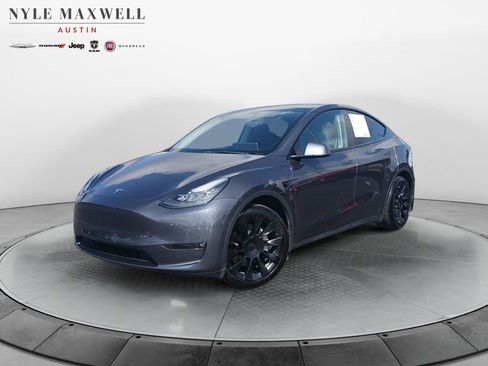 Used 2021 Tesla Model Y Long Range AWD/4WD image 1