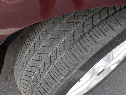 Used 2024 Ford Edge SEL AWD/4WD image 6