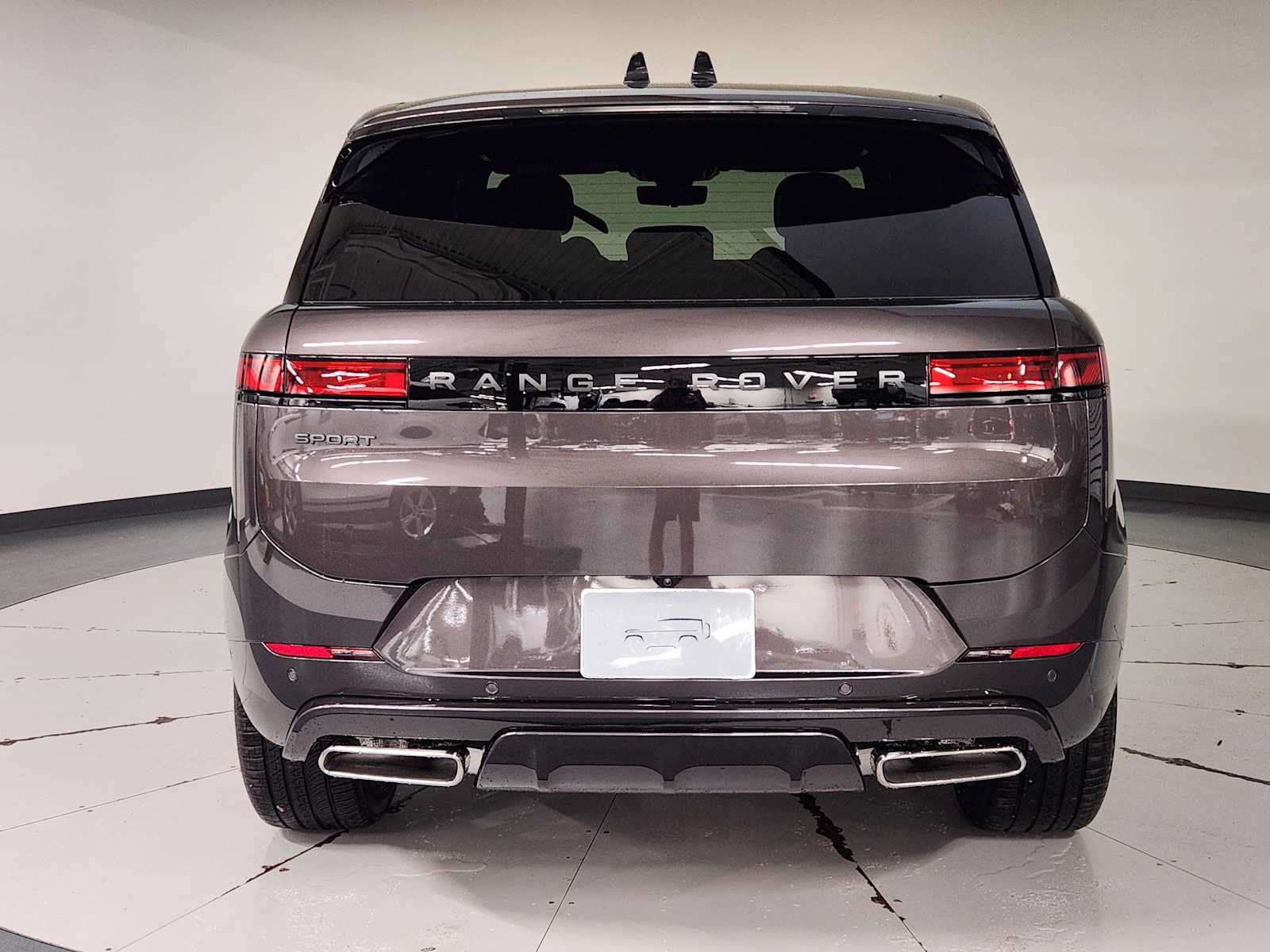 New 2026 Land Rover Range Rover Sport Dynamic SE AWD/4WD image 10