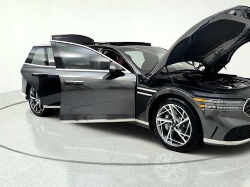 Used 2023 Genesis G90 3.5T AWD/4WD image 11