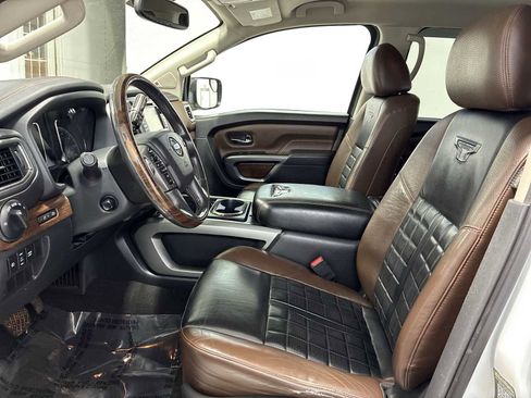 Used 2018 Nissan Titan S image 13