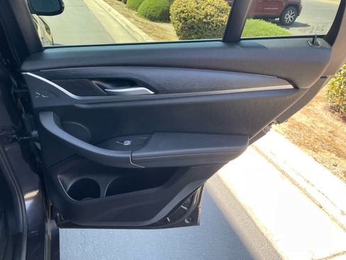 Used 2023 BMW X4 xDrive30i w/ M Sport Package image 18