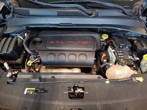 Used 2018 Jeep Compass Latitude w/ Cold Weather Group image 25