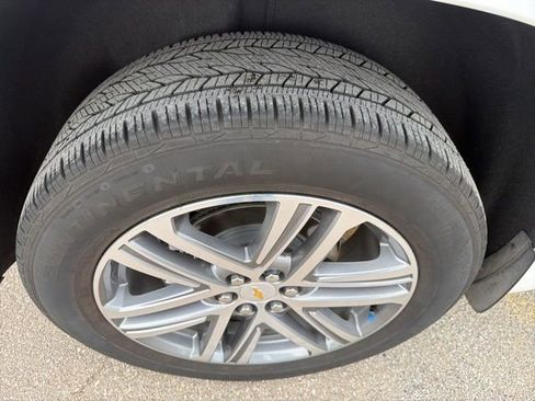 Used 2023 Chevrolet Traverse High Country image 40