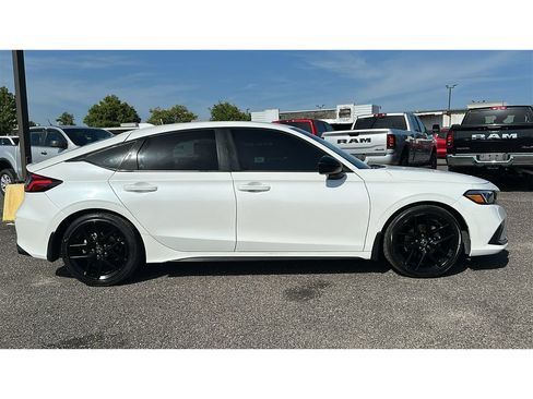 Used 2023 Honda Civic Sport image 6