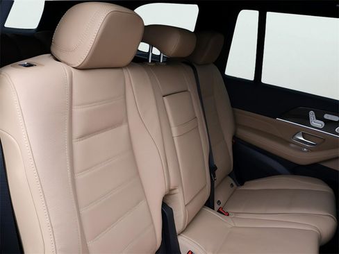 Certified 2025 Mercedes-Benz GLS 580 4MATIC image 14