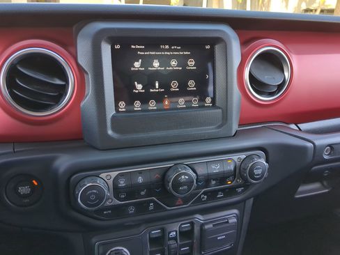 Used 2021 Jeep Wrangler Unlimited Rubicon w/ Safety Group image 21