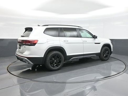 New 2026 Volkswagen Atlas Peak Edition AWD/4WD image 7
